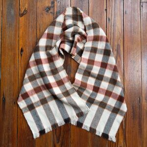 Vintage 1970s tartan wool scarf made in France for Strawbridge & Clothier